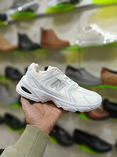 کفش کتونی مردانه نیوبالانس ۵۳۰ سفید کد 2173 + ارسال رایگان